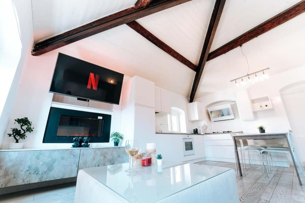 Loft Cavour - Teatro Ariston Lägenhet Sanremo Exteriör bild