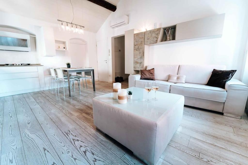 Loft Cavour - Teatro Ariston Lägenhet Sanremo Exteriör bild
